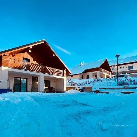 Chaty Krusetnica S Luxusnym Privatnym Wellness Экстерьер фото