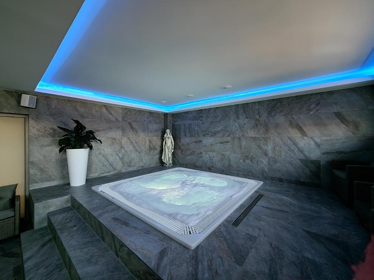 Chaty Krusetnica S Luxusnym Privatnym Wellness Экстерьер фото